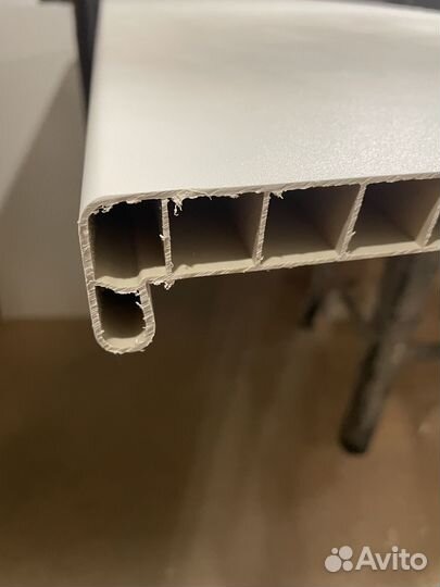 Подоконник оконный пвх бу 135 * 55 см