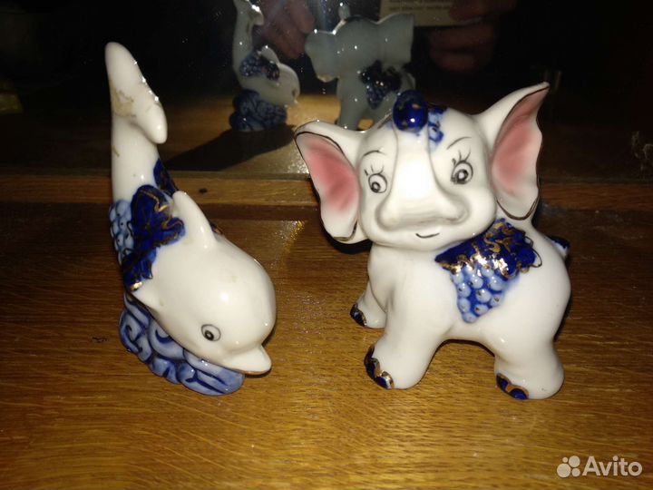 Статуэтки, копилки, сувениры