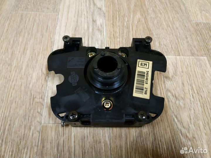 Кронштейн подрулевых переключателей Primera P11