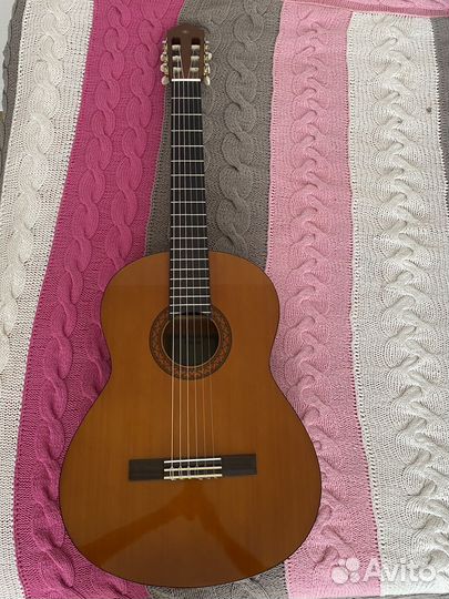 Классическая гитара yamaha c40