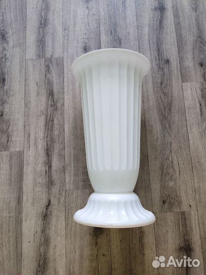 Вазон для цветов