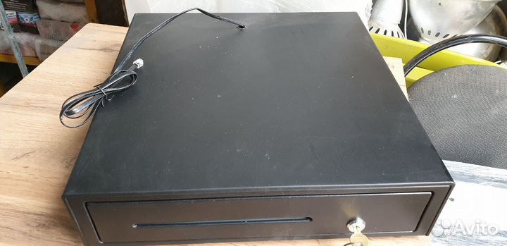 Сейф металлический, денежный ящик