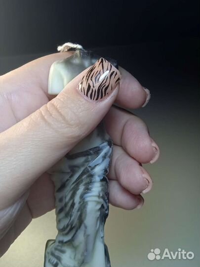 Маникюр с покрытием гель-лаком