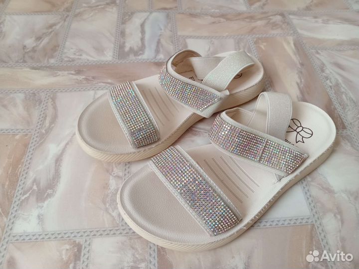 Босоножки для девочки