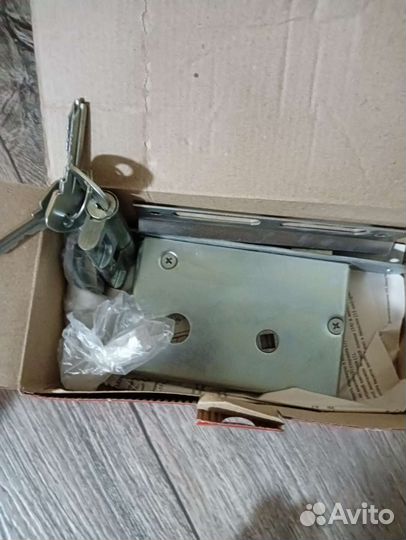 Замок врезной