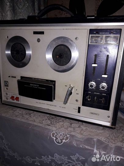 Магнитофон с калонками