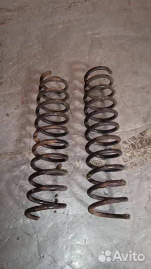 Пружина подвески Mitsubishi Carisma рест. 2001