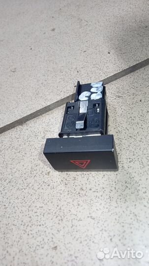 Кнопка аварийки Volkswagen Polo.Оригинал.бу