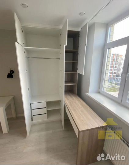 Угловой шкаф