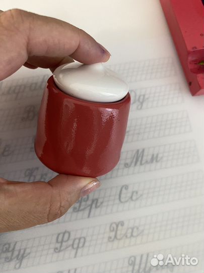 Чернильница керамика с подставкой, ручки, перья