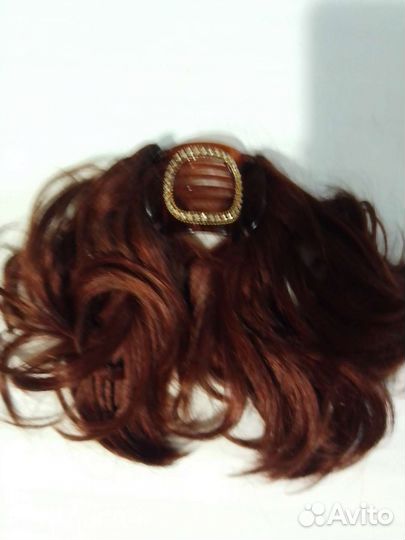 Пряди на заколках и парик