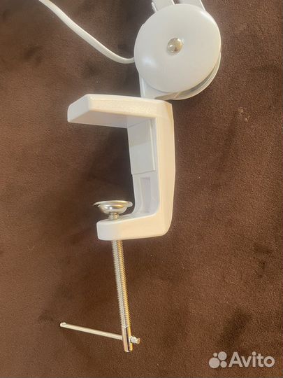 Профессиональная лампа Ilux новая