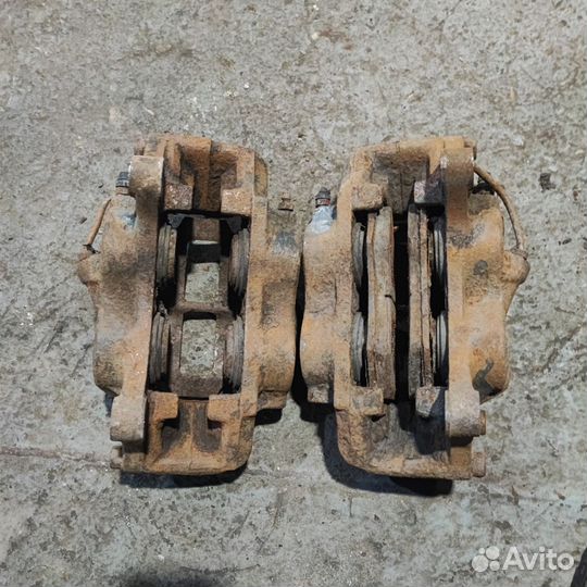 Суппорта Brembo 4 поршня