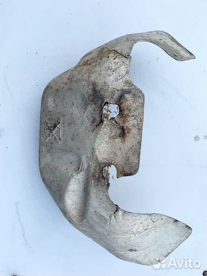 Тепловой экран коллектора Ford Mondeo 2