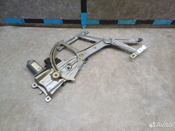 Стеклоподъемник передний правый Opel Astra H (3D)