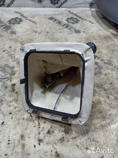 Кожух ручки кпп Land Rover Discovery Ii / Lt