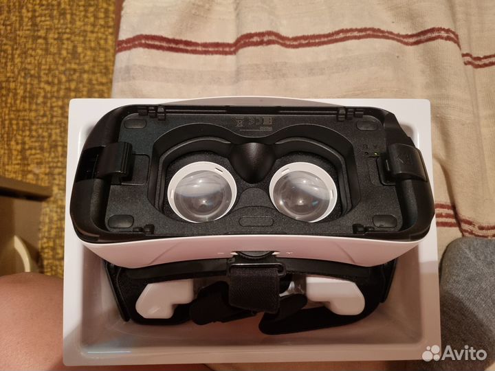 Очки виртуальной реальности для телефона