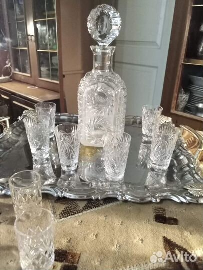 Хрусталь. Наборы:кувшин и 5 стопок. Штофы и рюмки