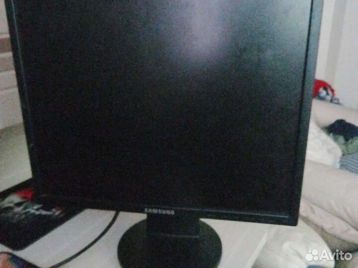 Монитор Samsung
