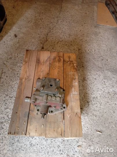 Распределитель лев.кпп Т-150