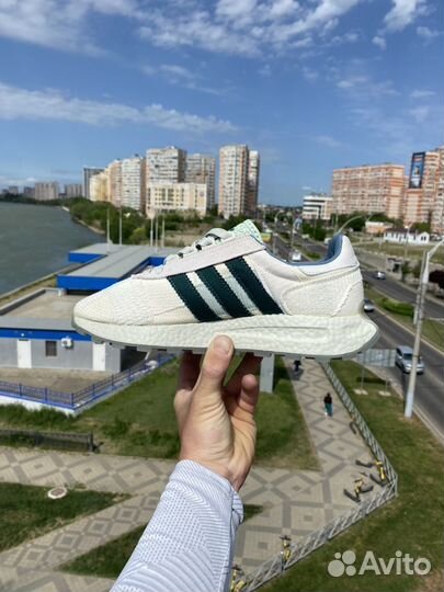 Кроссовки Adidas Retropy E5