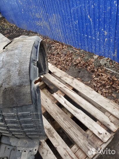 Подкрылок левый hyundai grand santa fe