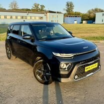 Kia Soul 2.0 AT, 2022, битый, 6 200 км, с пробегом, цена 1 599 000 руб.