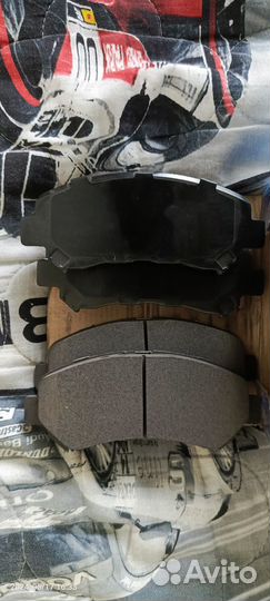 Тормозные колодки передние Nissan Maxima 09-14