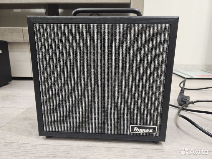 Гитарный комбоусилитель ibanez