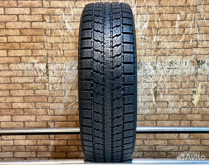Toyo Observe GSi-5 225/65 R17