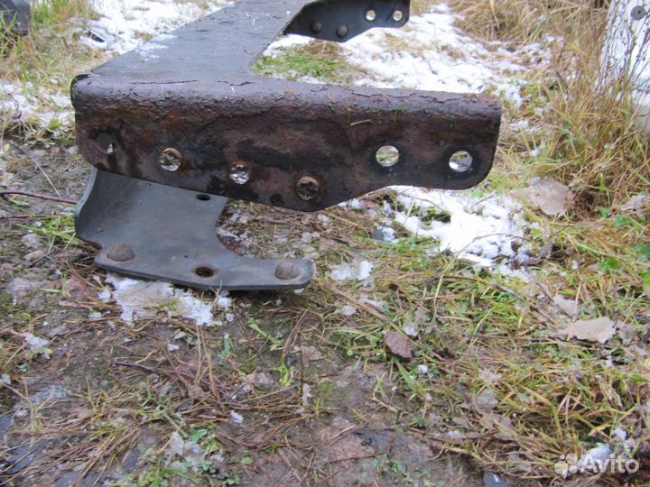 Траверса рамы поперечная Mercedes Benz Actros MP3