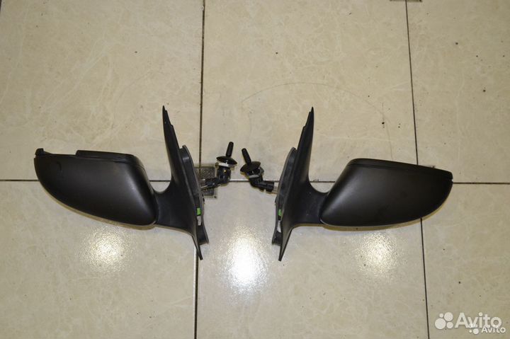 Зеркало правое Volkswagen Polo 5