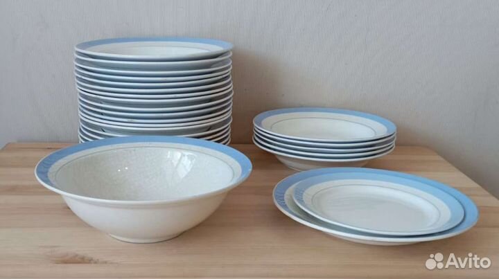 Набор столовых тарелок зик СССР 26 шт