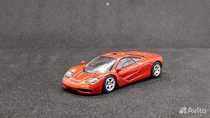 Mini gt McLaren F1 RED