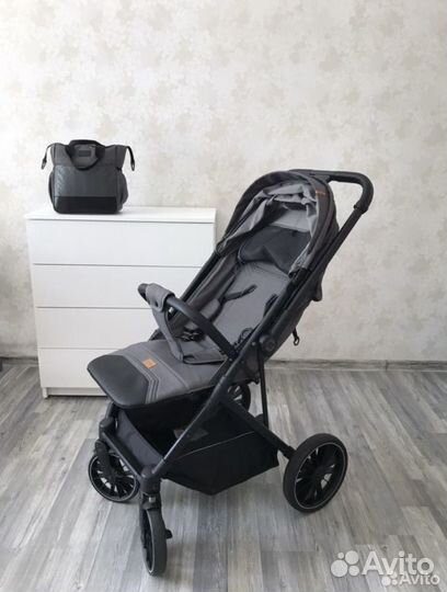 Прогулочная коляска luxmom