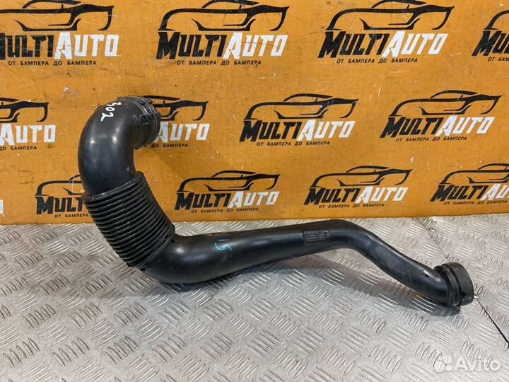 Патрубок воздушного фильтра правый Land Rover