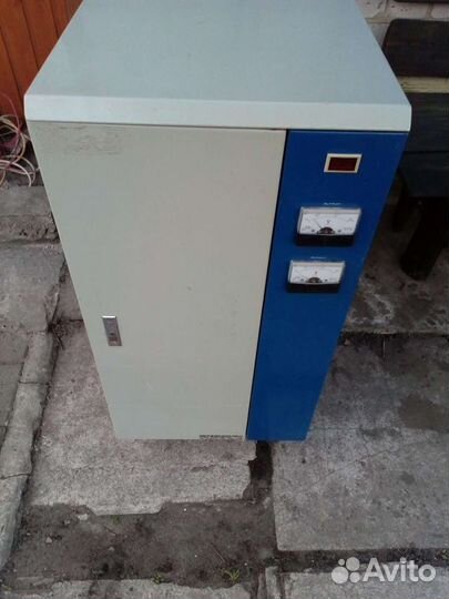 Стабилизатор напряжения