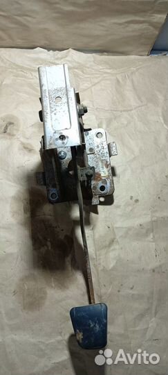 Педаль сцепления Chevrolet Aveo T200