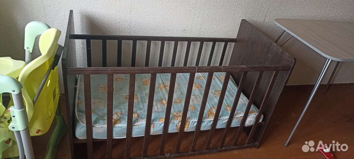 Детская кроватка