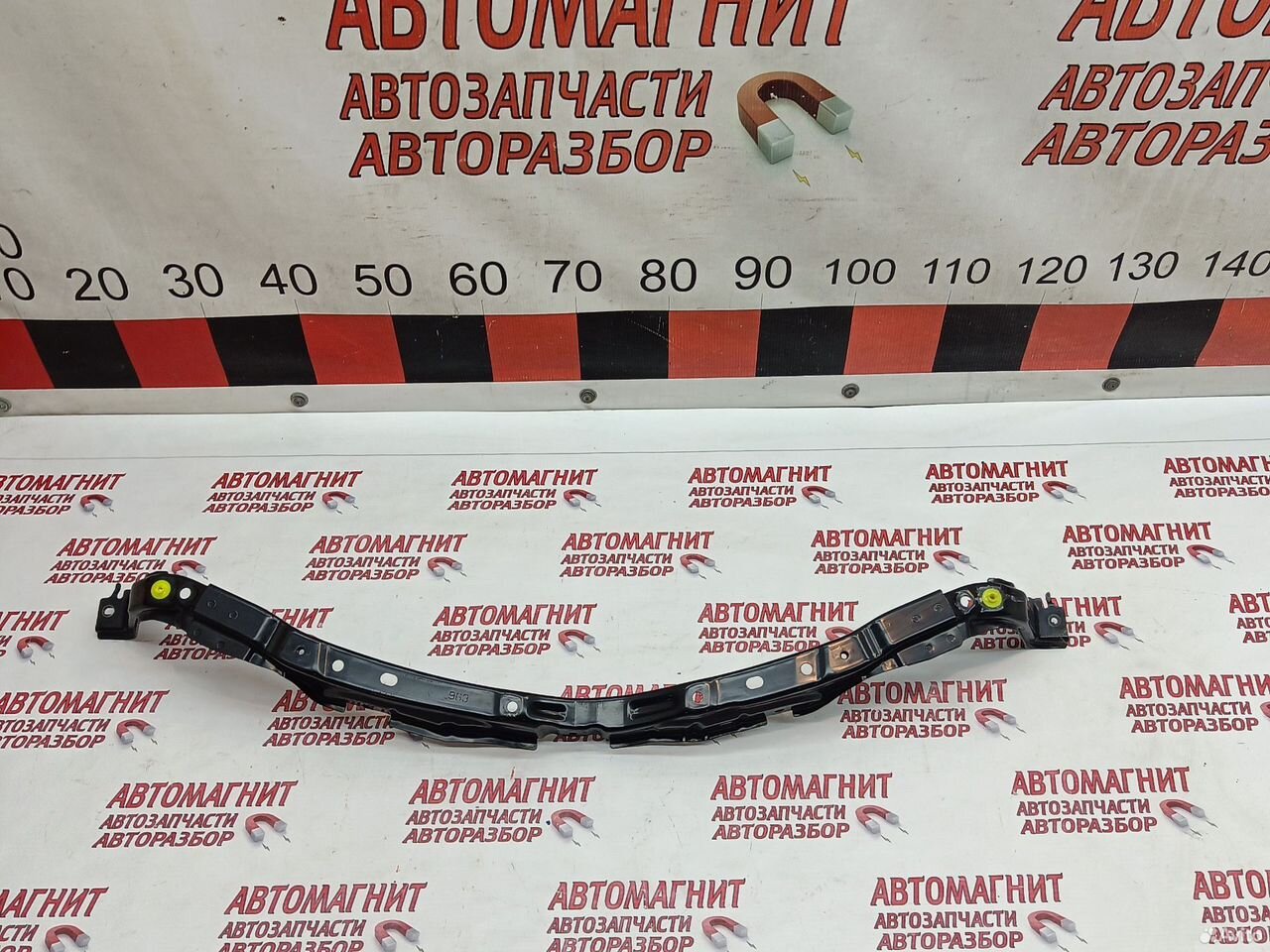 Панель телевизора верхняя Toyota Rav 4 XA40