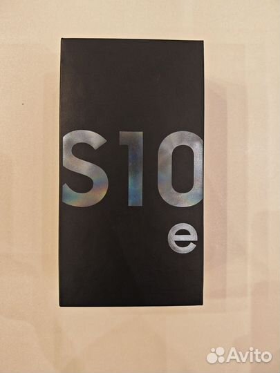 Коробка от Samsung S10e