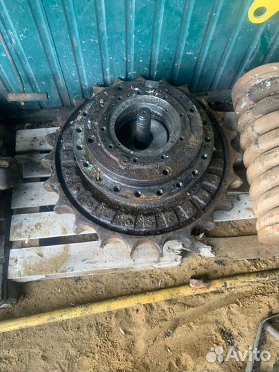 Редуктор хода экскаватор hitachi EX400