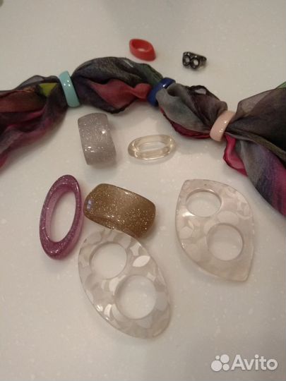 Аксессуары для платков и палантинов