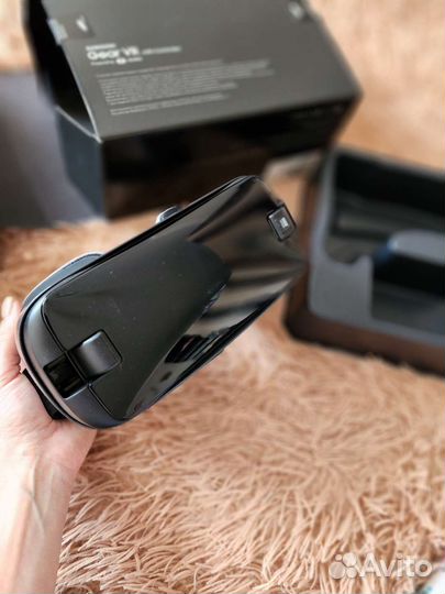 Очки виртуальной реальности Samsung Gear VR 2017