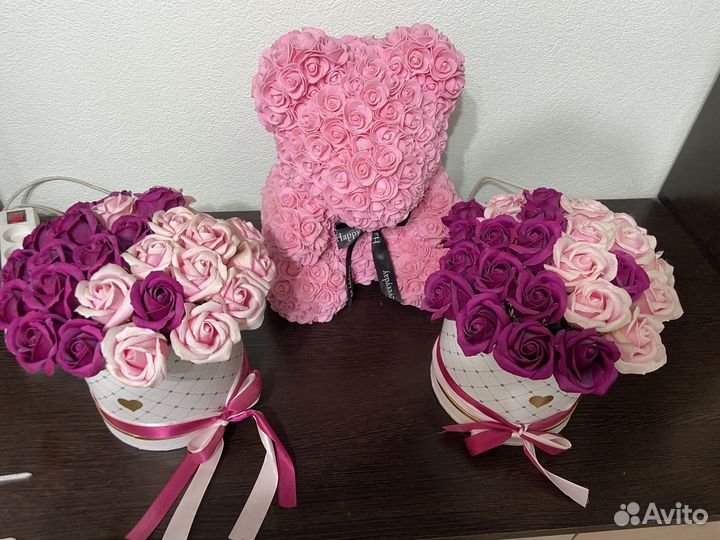 Букет цветов и медведь из мыла ручной работы