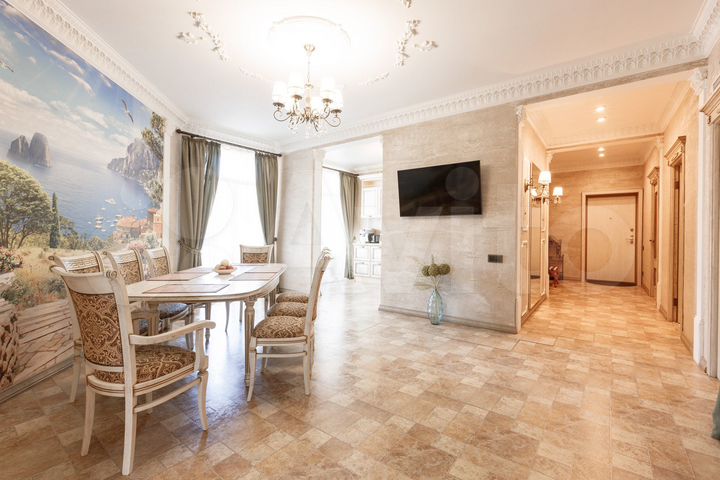 5-к. квартира, 147 м², 6/18 эт.