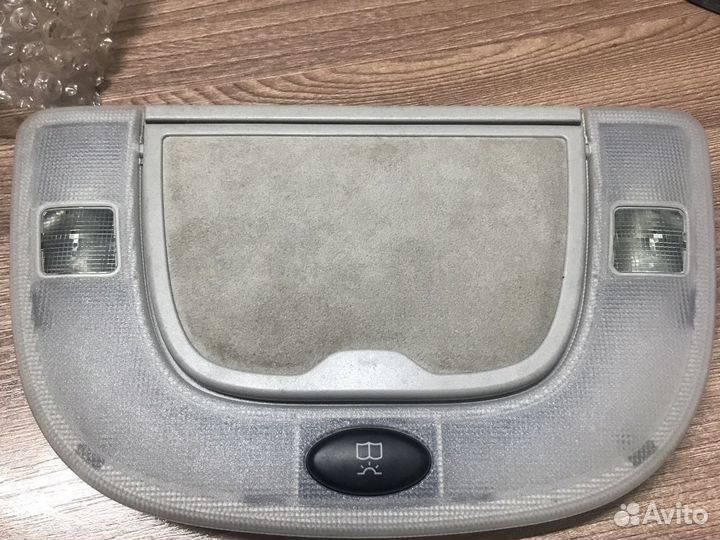 Плафон освещения салона MB 220