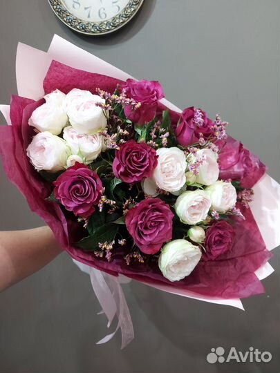 Роза вишнёвый поцелуй