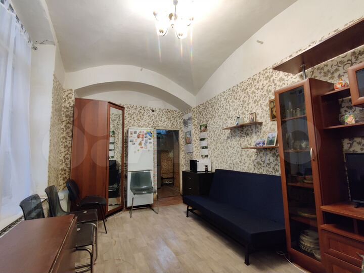 Комната 16 м² в 5-к., 2/6 эт.