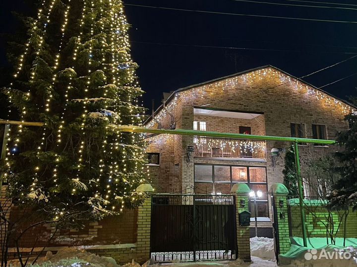 Новогоднее украшение зданий